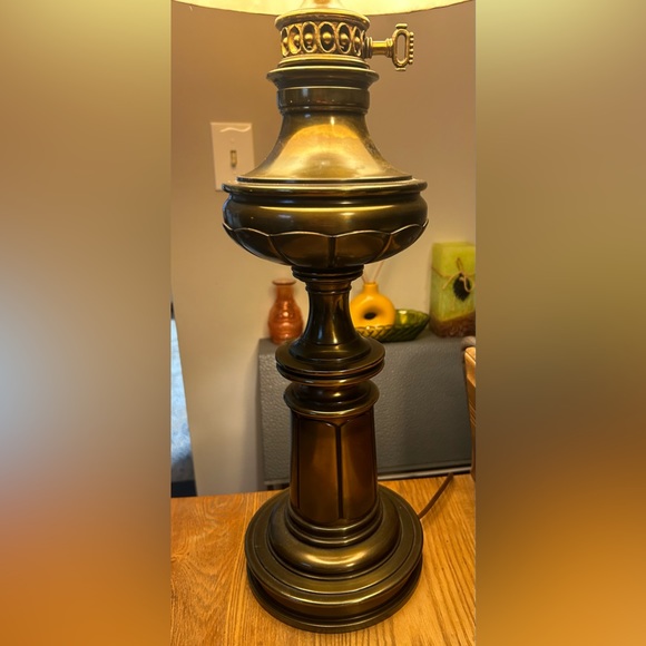 Stiffel Mid Century Heavy Brass Table Lamp. - Picture 5 of 8